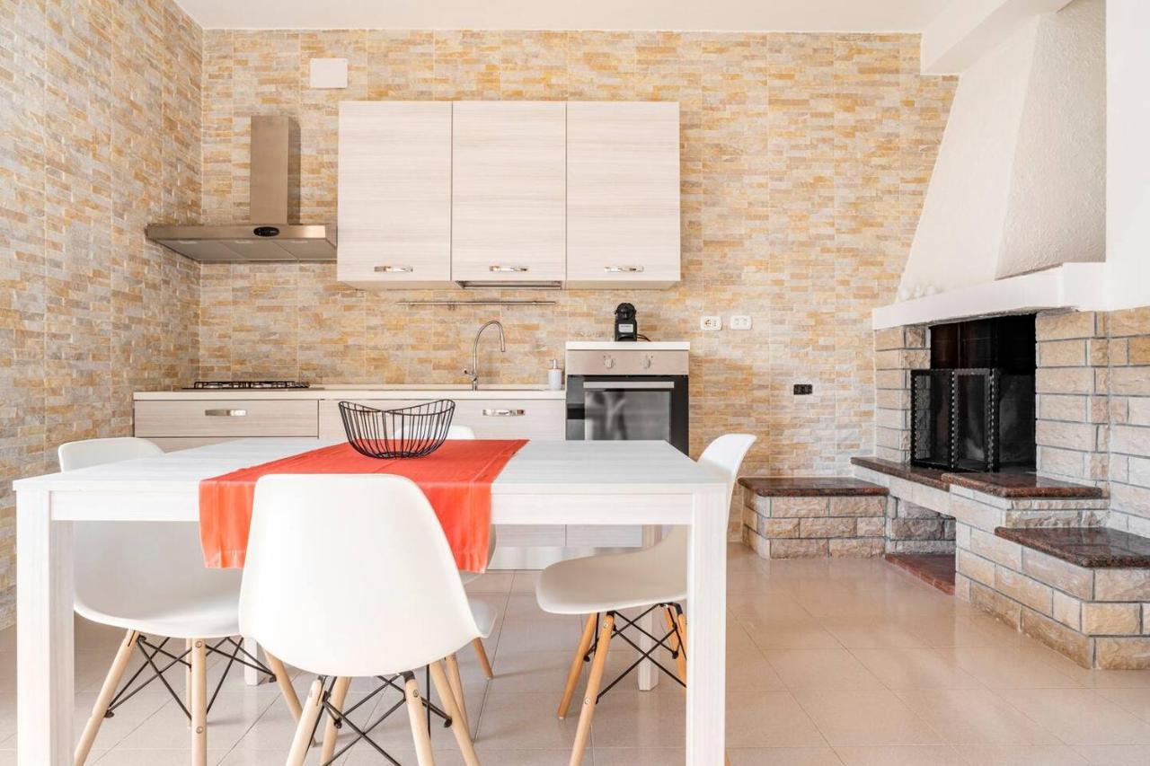 "Le Camere Di Beppe", Ampio E Luminoso Appartamento A Lecce Esterno foto